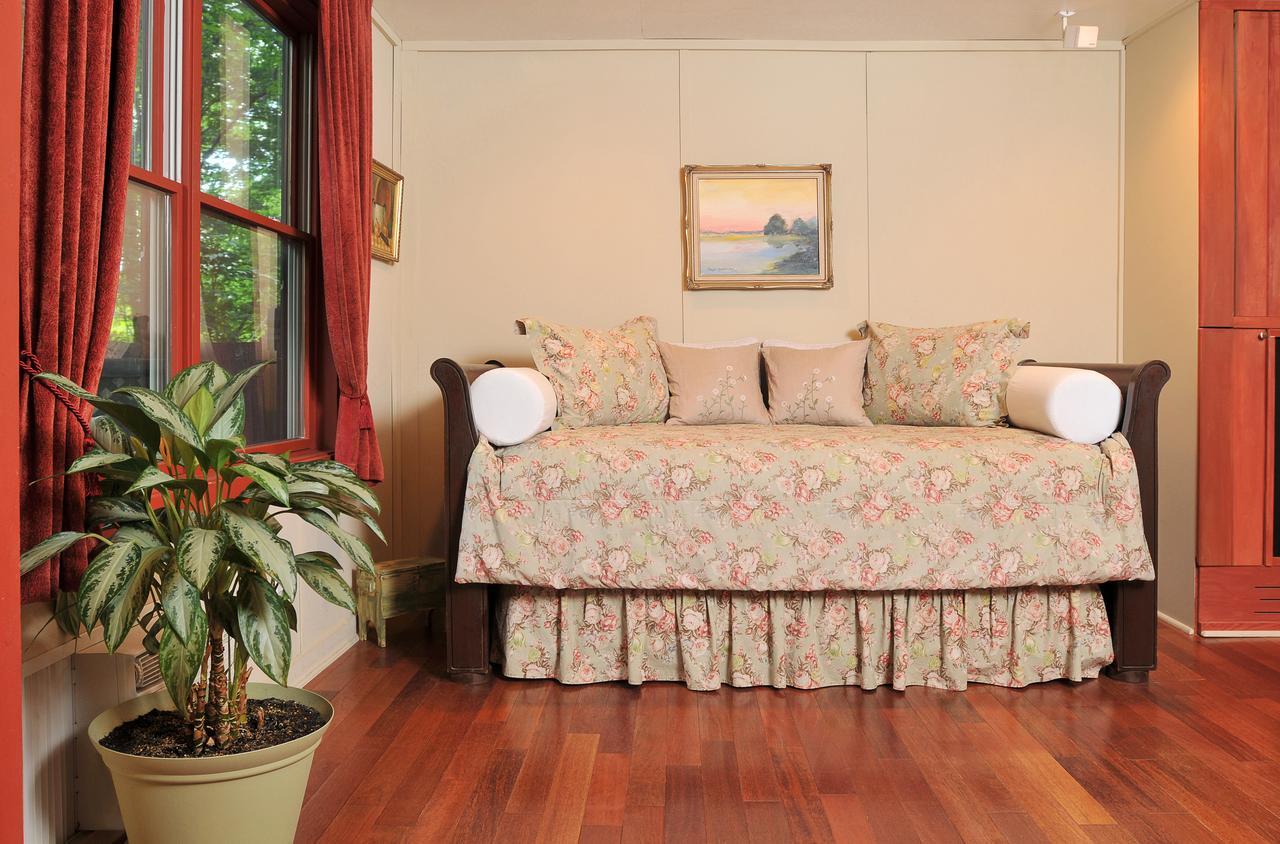 1795 Acorn Inn Bed And Breakfast Canandaigua Eksteriør bilde